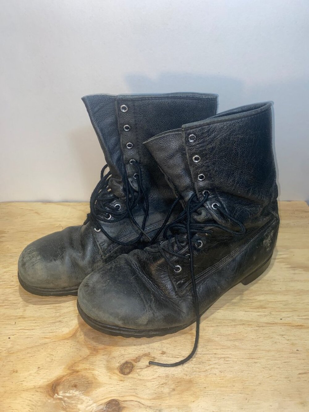 Black Leather Military Style Lace Up Boots Size 8.5 E Used
